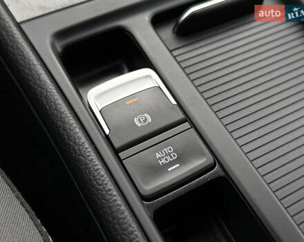 Черный Фольксваген Гольф, объемом двигателя 2 л и пробегом 236 тыс. км за 12450 $, фото 45 на Automoto.ua