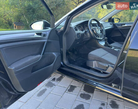 Черный Фольксваген Гольф, объемом двигателя 1.6 л и пробегом 206 тыс. км за 10500 $, фото 56 на Automoto.ua