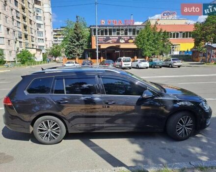 Черный Фольксваген Гольф, объемом двигателя 1.6 л и пробегом 320 тыс. км за 10200 $, фото 5 на Automoto.ua