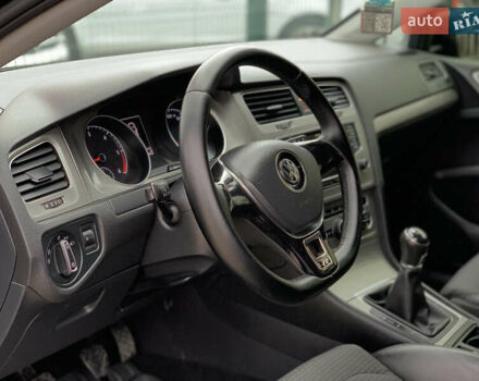 Черный Фольксваген Гольф, объемом двигателя 2 л и пробегом 260 тыс. км за 11399 $, фото 23 на Automoto.ua