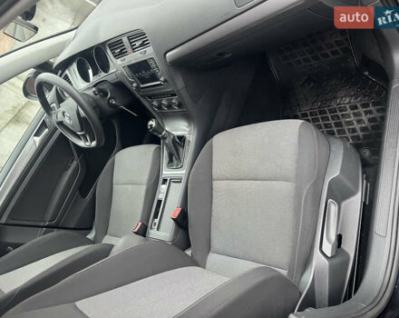 Черный Фольксваген Гольф, объемом двигателя 1.6 л и пробегом 246 тыс. км за 10150 $, фото 19 на Automoto.ua