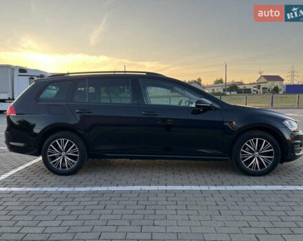 Черный Фольксваген Гольф, объемом двигателя 1.6 л и пробегом 235 тыс. км за 13700 $, фото 2 на Automoto.ua