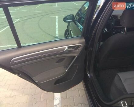 Черный Фольксваген Гольф, объемом двигателя 1.97 л и пробегом 235 тыс. км за 15500 $, фото 5 на Automoto.ua