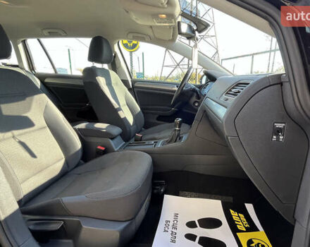 Черный Фольксваген Гольф, объемом двигателя 0 л и пробегом 215 тыс. км за 10300 $, фото 20 на Automoto.ua