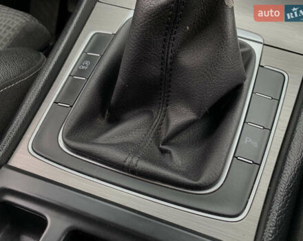 Черный Фольксваген Гольф, объемом двигателя 2 л и пробегом 260 тыс. км за 11399 $, фото 34 на Automoto.ua