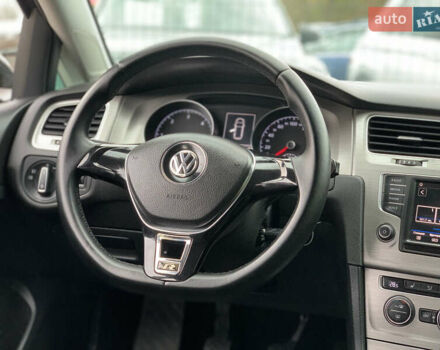 Черный Фольксваген Гольф, объемом двигателя 2 л и пробегом 260 тыс. км за 11399 $, фото 46 на Automoto.ua