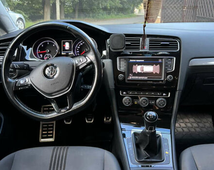 Черный Фольксваген Гольф, объемом двигателя 1.6 л и пробегом 275 тыс. км за 11100 $, фото 12 на Automoto.ua