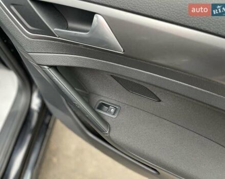 Чорний Фольксваген Гольф, об'ємом двигуна 1.6 л та пробігом 250 тис. км за 9900 $, фото 43 на Automoto.ua