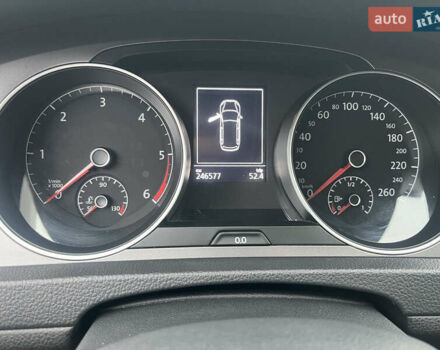 Черный Фольксваген Гольф, объемом двигателя 1.6 л и пробегом 246 тыс. км за 10150 $, фото 27 на Automoto.ua