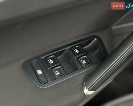 Черный Фольксваген Гольф, объемом двигателя 2 л и пробегом 236 тыс. км за 12450 $, фото 17 на Automoto.ua