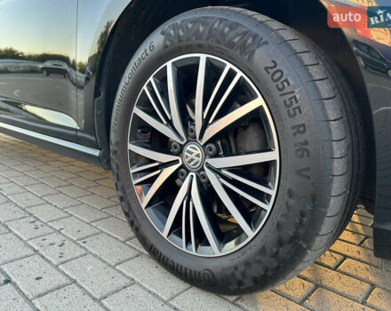 Черный Фольксваген Гольф, объемом двигателя 1.6 л и пробегом 235 тыс. км за 13700 $, фото 34 на Automoto.ua