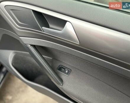 Чорний Фольксваген Гольф, об'ємом двигуна 1.6 л та пробігом 250 тис. км за 9900 $, фото 50 на Automoto.ua