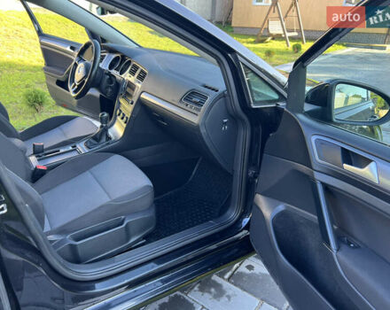 Черный Фольксваген Гольф, объемом двигателя 1.6 л и пробегом 206 тыс. км за 10500 $, фото 71 на Automoto.ua