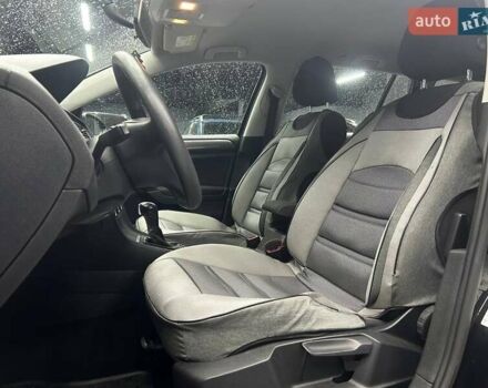 Черный Фольксваген Гольф, объемом двигателя 1.6 л и пробегом 187 тыс. км за 13000 $, фото 7 на Automoto.ua