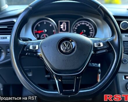 Черный Фольксваген Гольф, объемом двигателя 1.6 л и пробегом 245 тыс. км за 11999 $, фото 5 на Automoto.ua