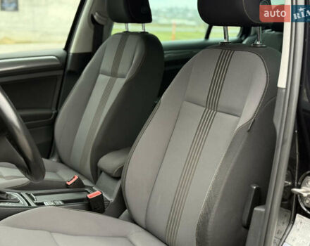 Черный Фольксваген Гольф, объемом двигателя 2 л и пробегом 236 тыс. км за 12450 $, фото 16 на Automoto.ua