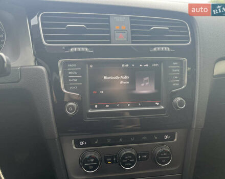 Черный Фольксваген Гольф, объемом двигателя 1.6 л и пробегом 295 тыс. км за 12500 $, фото 15 на Automoto.ua