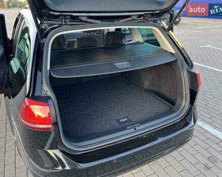 Черный Фольксваген Гольф, объемом двигателя 1.6 л и пробегом 235 тыс. км за 13700 $, фото 16 на Automoto.ua