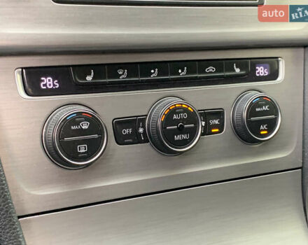 Черный Фольксваген Гольф, объемом двигателя 2 л и пробегом 260 тыс. км за 11399 $, фото 44 на Automoto.ua