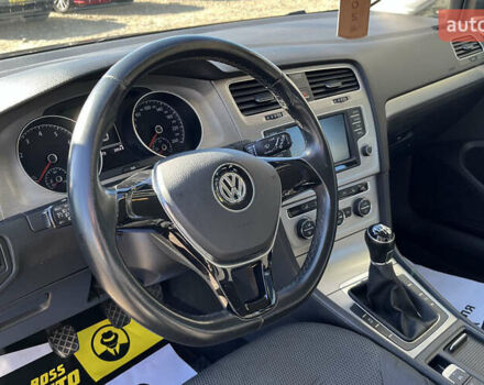 Черный Фольксваген Гольф, объемом двигателя 0 л и пробегом 215 тыс. км за 10300 $, фото 15 на Automoto.ua
