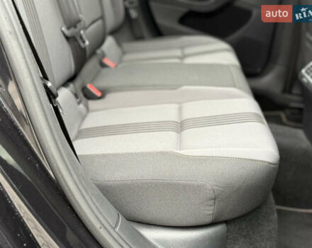 Черный Фольксваген Гольф, объемом двигателя 2 л и пробегом 236 тыс. км за 12450 $, фото 25 на Automoto.ua