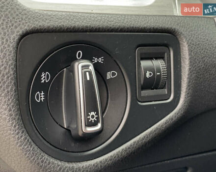 Черный Фольксваген Гольф, объемом двигателя 2 л и пробегом 260 тыс. км за 11399 $, фото 40 на Automoto.ua