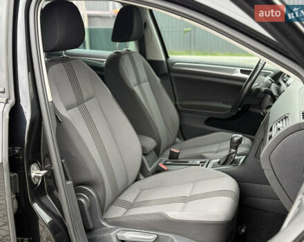 Черный Фольксваген Гольф, объемом двигателя 2 л и пробегом 236 тыс. км за 12450 $, фото 29 на Automoto.ua