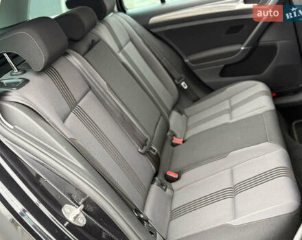 Черный Фольксваген Гольф, объемом двигателя 2 л и пробегом 236 тыс. км за 12450 $, фото 26 на Automoto.ua