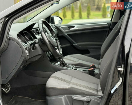 Черный Фольксваген Гольф, объемом двигателя 2 л и пробегом 236 тыс. км за 12450 $, фото 12 на Automoto.ua