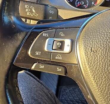 Черный Фольксваген Гольф, объемом двигателя 1.6 л и пробегом 251 тыс. км за 13500 $, фото 8 на Automoto.ua