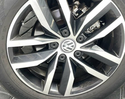 Черный Фольксваген Гольф, объемом двигателя 1.6 л и пробегом 248 тыс. км за 15800 $, фото 33 на Automoto.ua