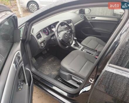 Черный Фольксваген Гольф, объемом двигателя 1.6 л и пробегом 245 тыс. км за 11555 $, фото 7 на Automoto.ua