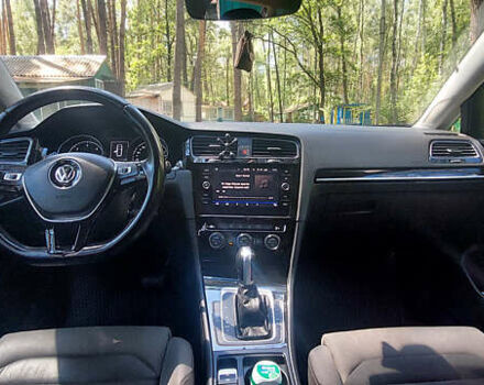 Черный Фольксваген Гольф, объемом двигателя 1.6 л и пробегом 245 тыс. км за 16300 $, фото 28 на Automoto.ua