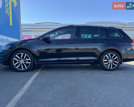 Черный Фольксваген Гольф, объемом двигателя 1.6 л и пробегом 224 тыс. км за 13000 $, фото 15 на Automoto.ua