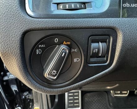 Черный Фольксваген Гольф, объемом двигателя 1.8 л и пробегом 142 тыс. км за 15690 $, фото 13 на Automoto.ua