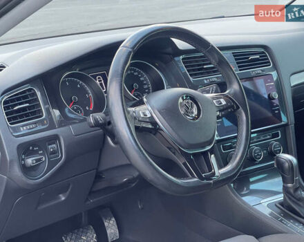 Чорний Фольксваген Гольф, об'ємом двигуна 1.6 л та пробігом 280 тис. км за 12500 $, фото 11 на Automoto.ua