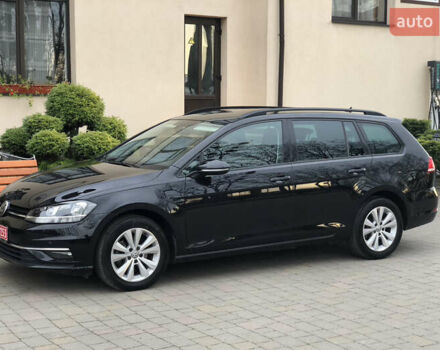 Черный Фольксваген Гольф, объемом двигателя 1.6 л и пробегом 224 тыс. км за 13650 $, фото 1 на Automoto.ua