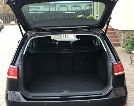 Черный Фольксваген Гольф, объемом двигателя 1.6 л и пробегом 224 тыс. км за 13650 $, фото 15 на Automoto.ua