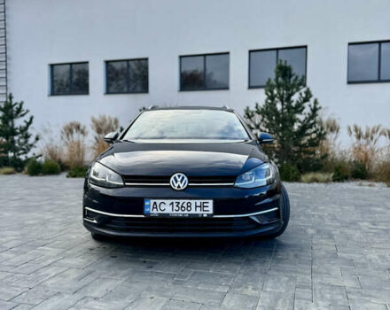 Черный Фольксваген Гольф, объемом двигателя 1.6 л и пробегом 245 тыс. км за 13500 $, фото 1 на Automoto.ua