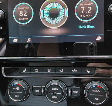 Черный Фольксваген Гольф, объемом двигателя 1.6 л и пробегом 248 тыс. км за 15800 $, фото 27 на Automoto.ua