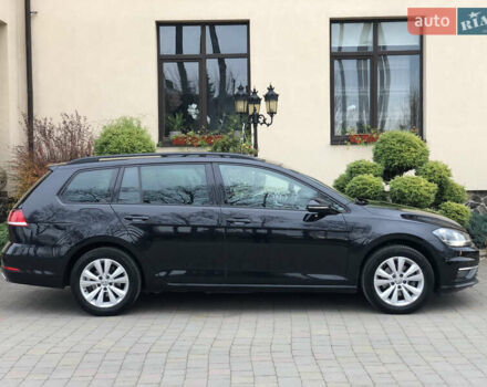 Черный Фольксваген Гольф, объемом двигателя 1.6 л и пробегом 224 тыс. км за 13650 $, фото 9 на Automoto.ua