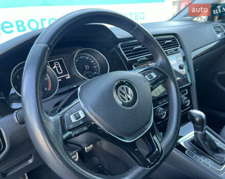 Черный Фольксваген Гольф, объемом двигателя 1.6 л и пробегом 224 тыс. км за 13000 $, фото 30 на Automoto.ua