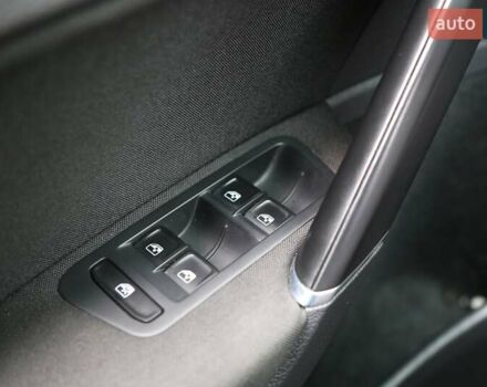 Черный Фольксваген Гольф, объемом двигателя 1.8 л и пробегом 90 тыс. км за 12900 $, фото 19 на Automoto.ua