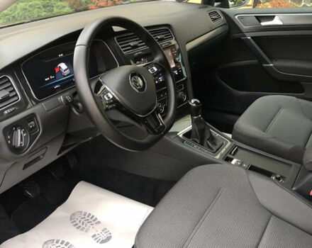 Черный Фольксваген Гольф, объемом двигателя 1.6 л и пробегом 224 тыс. км за 13650 $, фото 19 на Automoto.ua