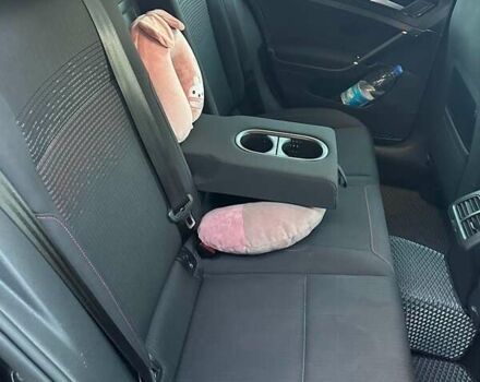 Черный Фольксваген Гольф, объемом двигателя 1.6 л и пробегом 240 тыс. км за 13200 $, фото 5 на Automoto.ua