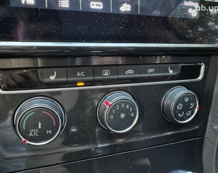 Черный Фольксваген Гольф, объемом двигателя 1.8 л и пробегом 142 тыс. км за 15690 $, фото 18 на Automoto.ua