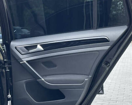 Черный Фольксваген Гольф, объемом двигателя 1.6 л и пробегом 248 тыс. км за 15800 $, фото 21 на Automoto.ua