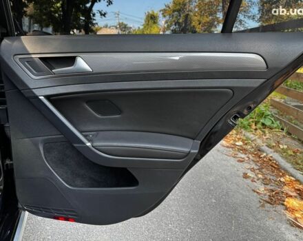 Черный Фольксваген Гольф, объемом двигателя 1.8 л и пробегом 142 тыс. км за 15690 $, фото 26 на Automoto.ua