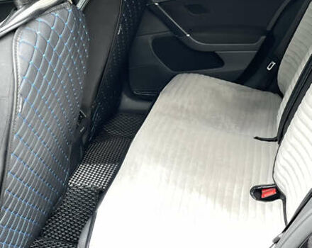 Черный Фольксваген Гольф, объемом двигателя 1.6 л и пробегом 248 тыс. км за 15800 $, фото 25 на Automoto.ua