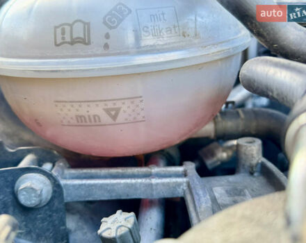 Черный Фольксваген Гольф, объемом двигателя 1.6 л и пробегом 245 тыс. км за 13500 $, фото 59 на Automoto.ua